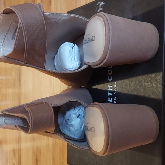 Kenneth Cole NY Hannon Shootie - Picture 3 of 4